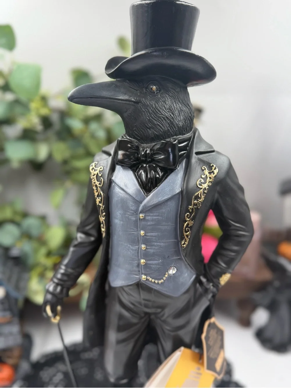NEW! Hallows Eve male Raven Figurine Crow Dressed in Spooky Vintage Attire HTF